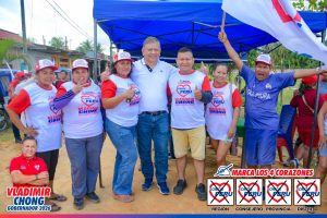 CAMINANDO DE LA MANO CON EL PUEBLO